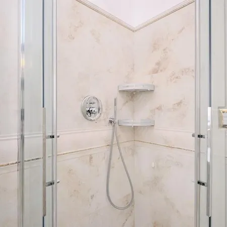 Apartment New - Residenza Lucis - Camillo Hospital - Monteverde *